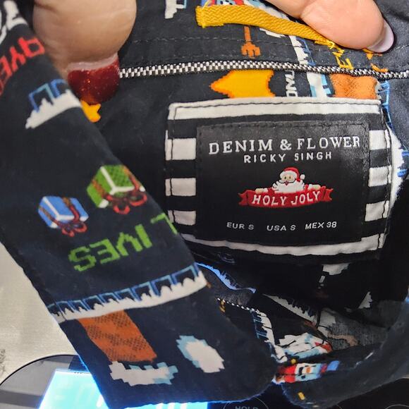 Denim & Flower Ricky Singh HolyJoly Men's Small Gamer Button-up Short Sleeve‎ - Picture 5 of 5